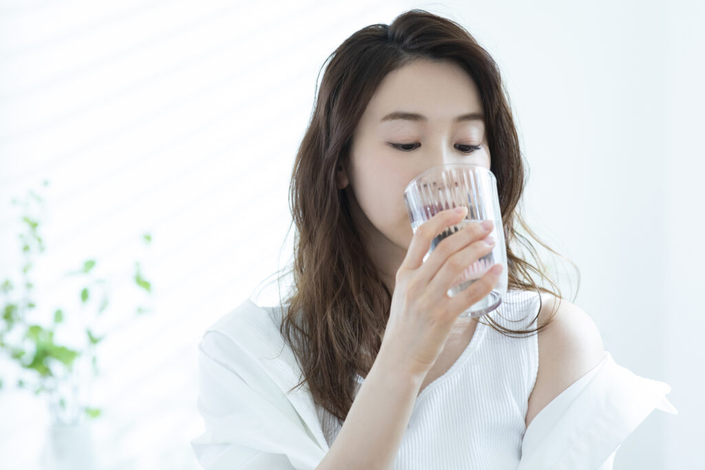 【飲んで大丈夫？】水素水を飲むときに注意した方が良い人の特徴やデメリットを解説！